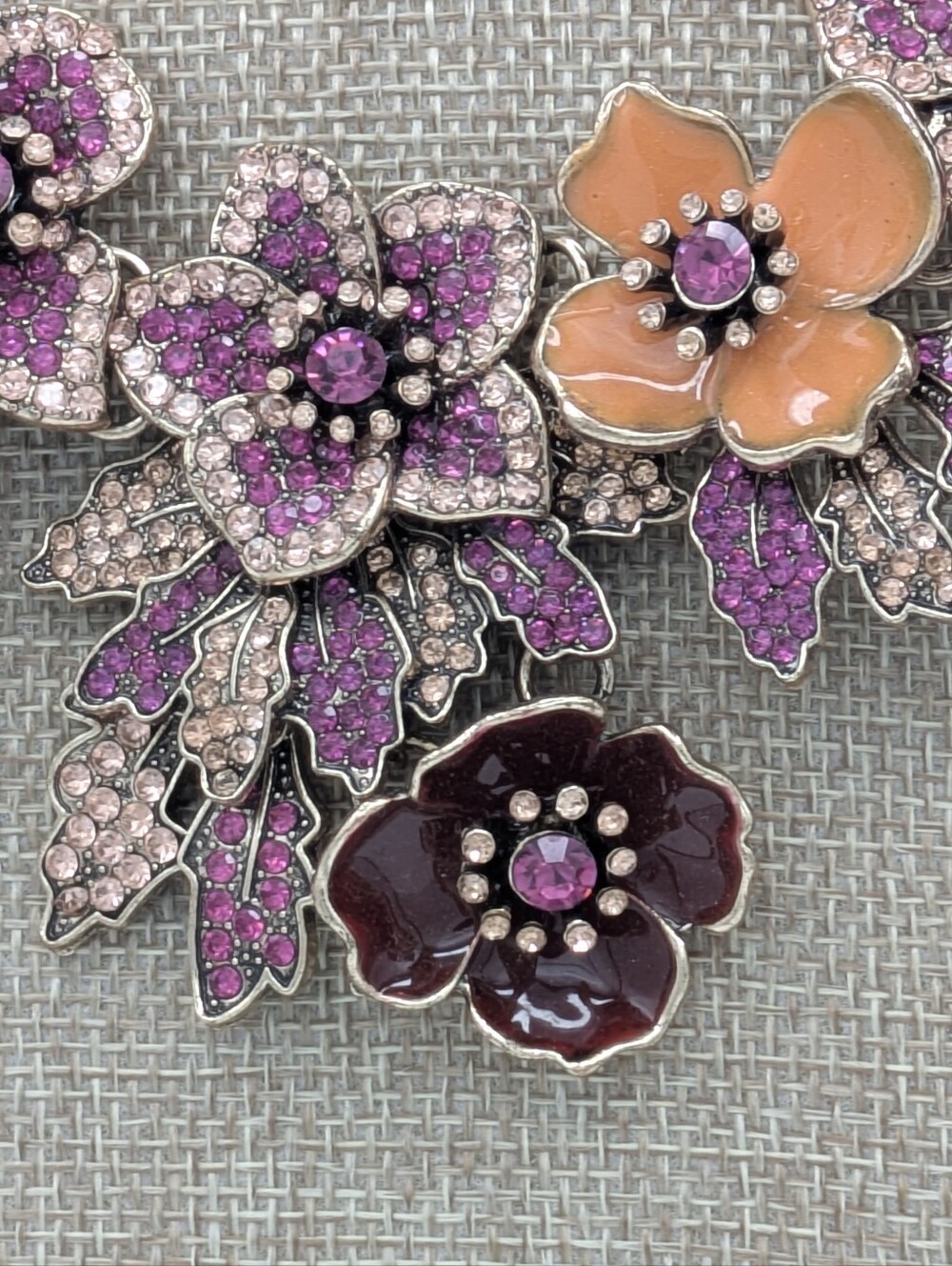 NWT Eye Candy LA Amata Floral Statement Necklace in Pink, Purple & Orange - Picture 2 of 5